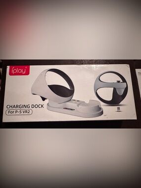 i play. White and Black Charging Dock for PS VR2